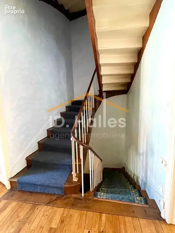 209 m² au c?ur de craon - photo 5