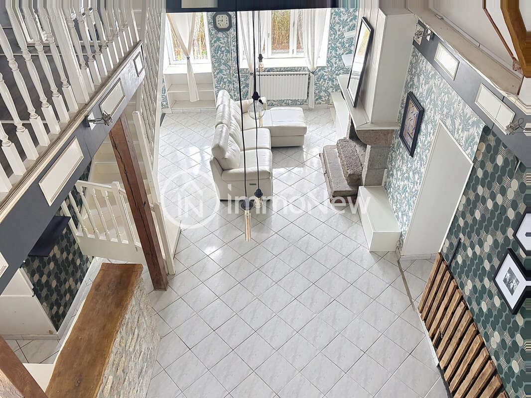 Rare a la vente, maison 230 m2  avec 5 chambres sur un beau terrain de 1700 m2 avec sa vue exceptionnelle - photo 8
