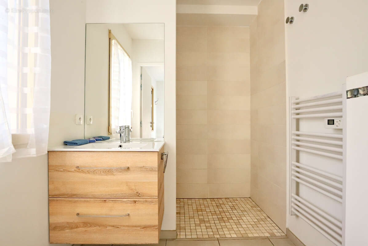 Maison à SOLLIES-PONT