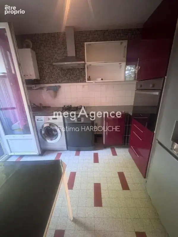 Appartement à LE CHAMBON-FEUGEROLLES