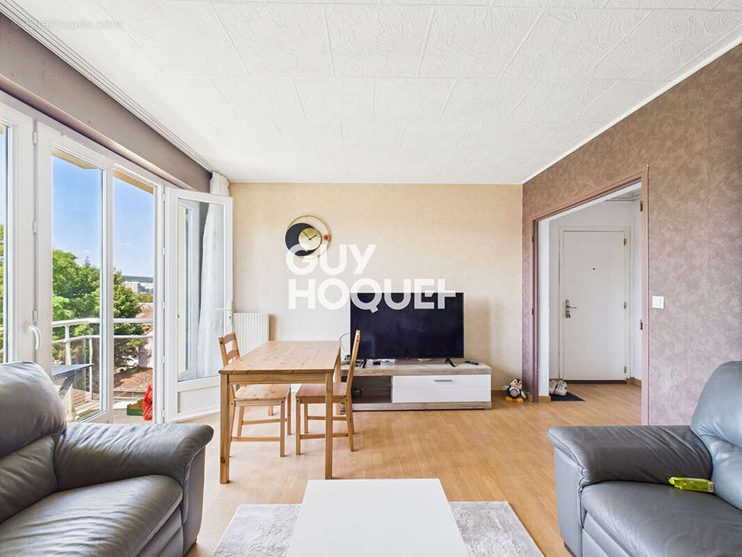 Appartement à PETIT-COURONNE