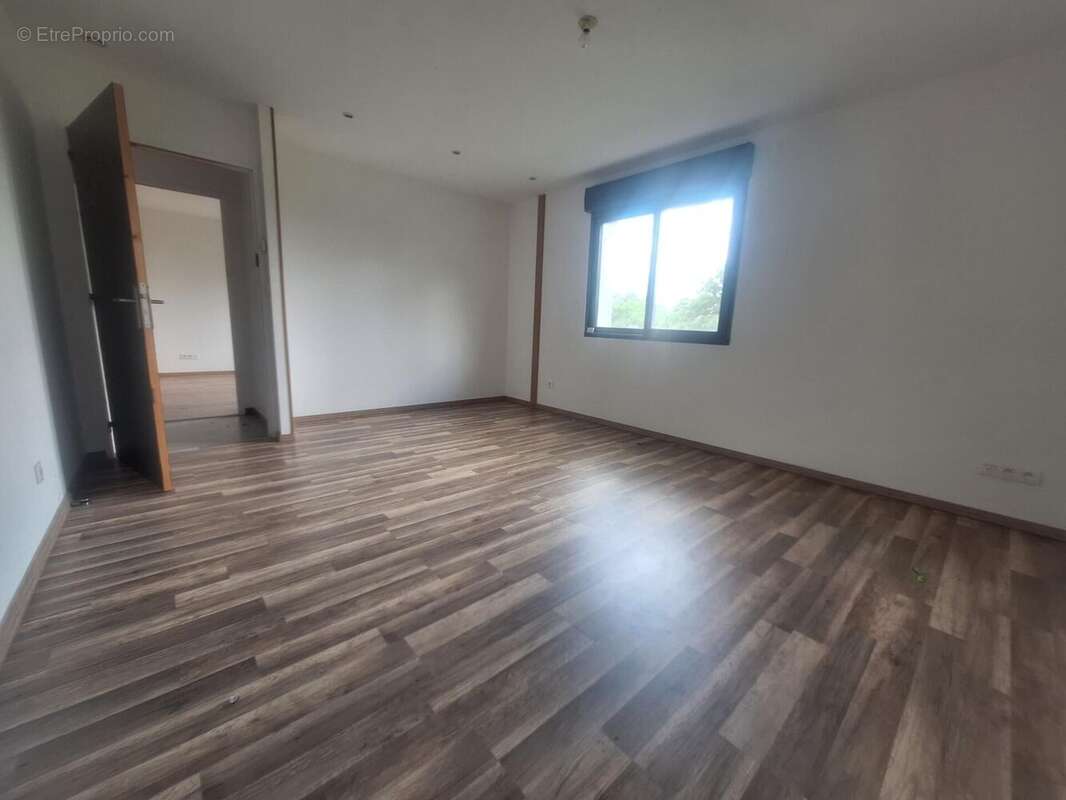 Commerce 469 m² à Chatillon-Sur-Chalaronne  - photo 7