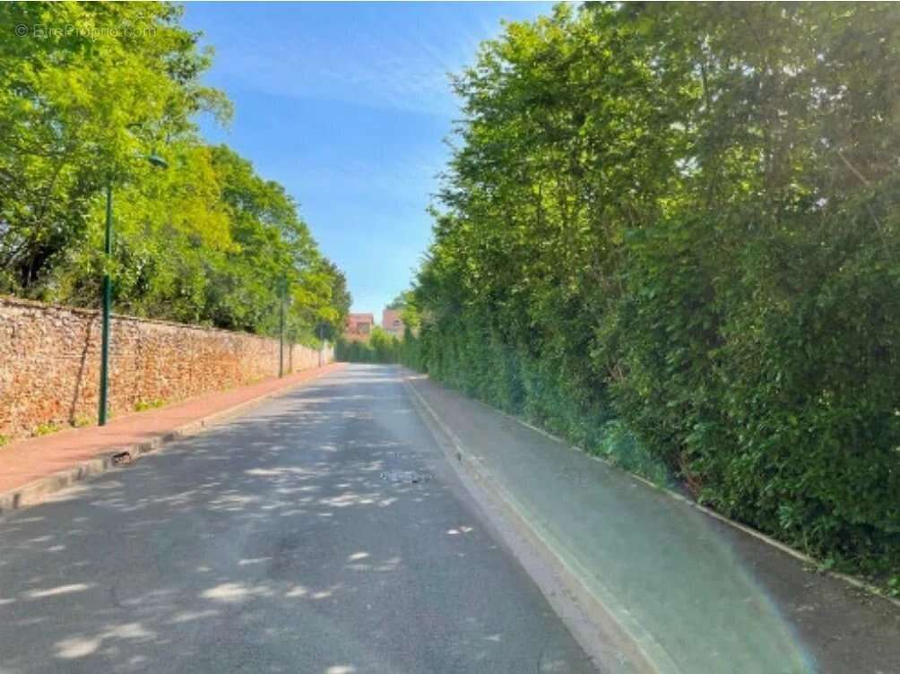 Terrain à JOUY-EN-JOSAS