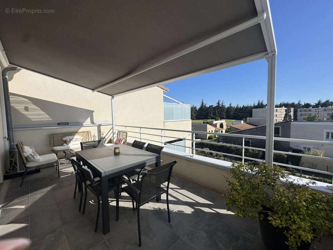 Appartement à PIERRELATTE