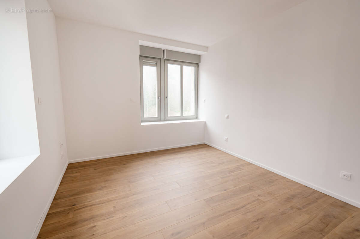 Appartement à LA CLUSE-ET-MIJOUX