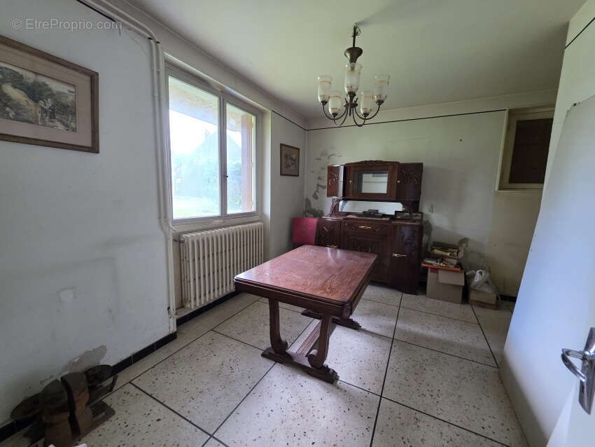 Maison à SAINT-GEORGES-DE-MONS