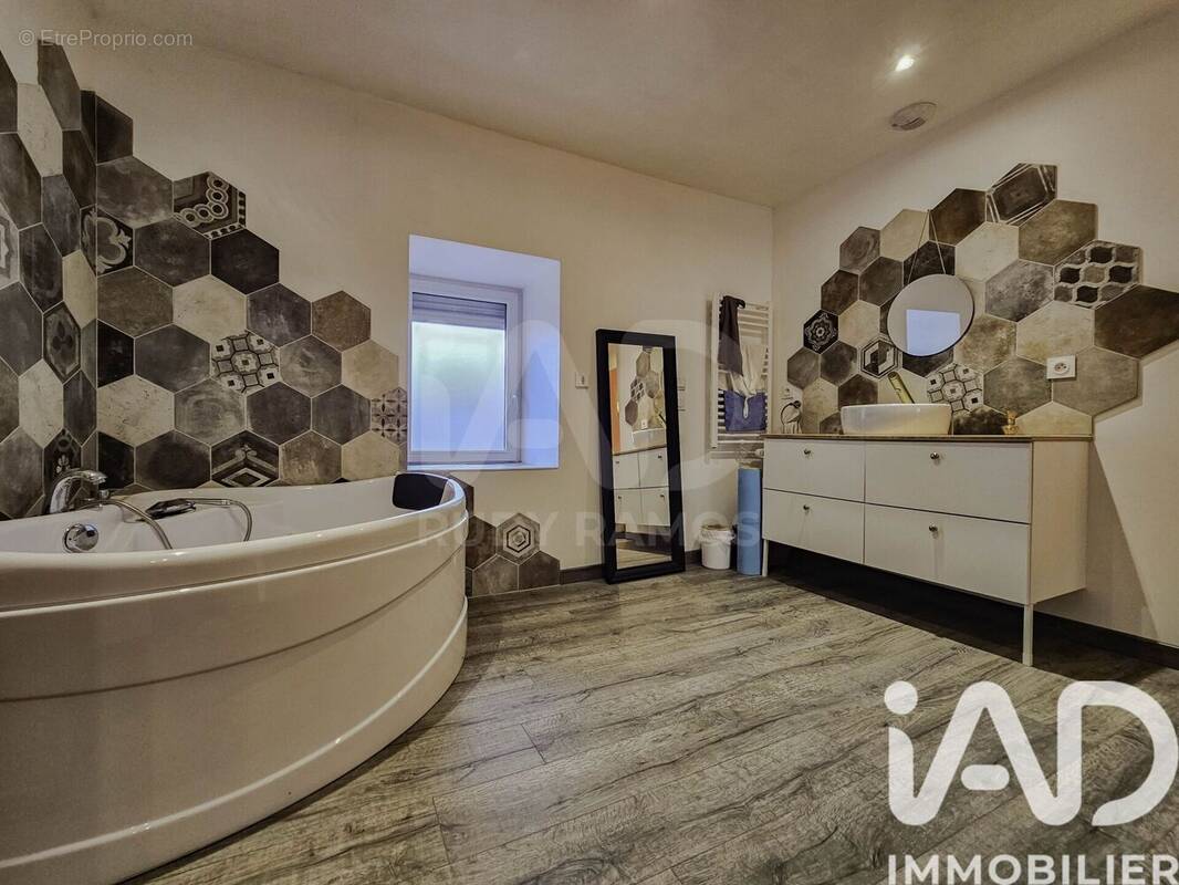 Photo 1 - Maison à SEVERAC-LE-CHATEAU