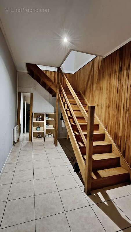 Maison à SAINT-MARTIN-LACAUSSADE