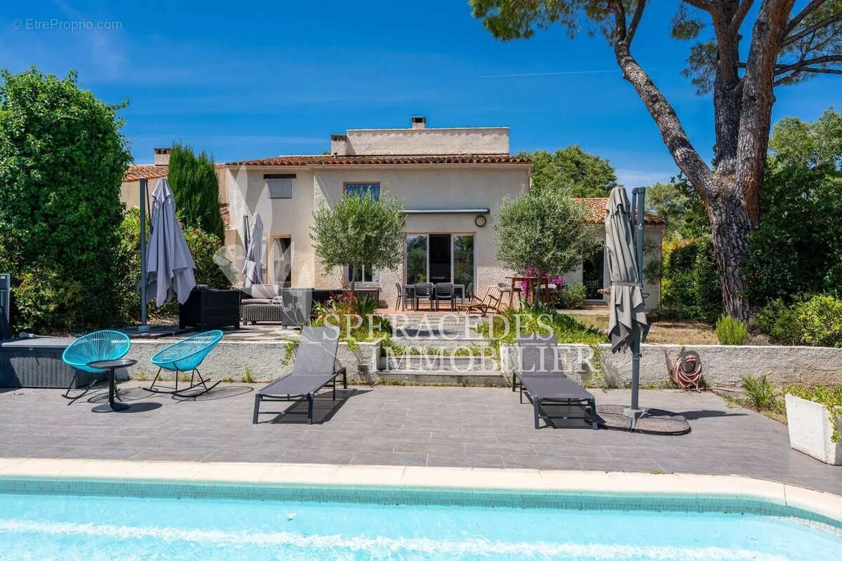 Maison à GRASSE