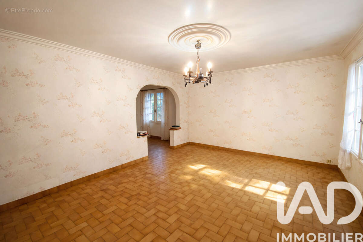 Photo 8 - Maison à PLOUGUIEL