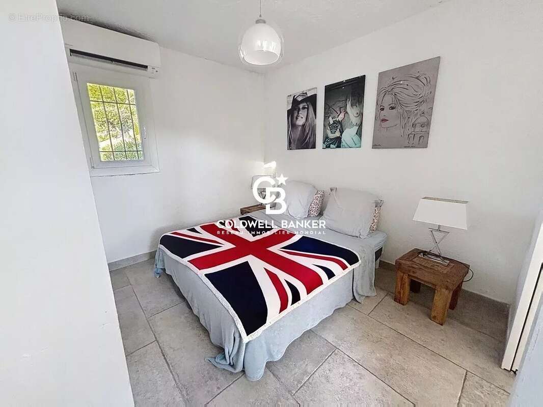 Maison à LES ISSAMBRES