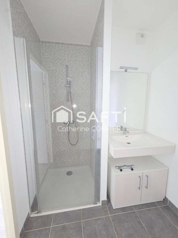 Photo 5 - Appartement à AVRILLE