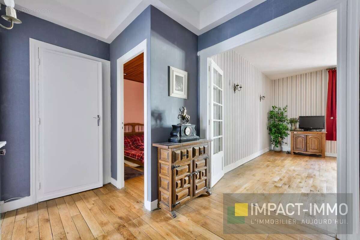 Appartement à LEVALLOIS-PERRET