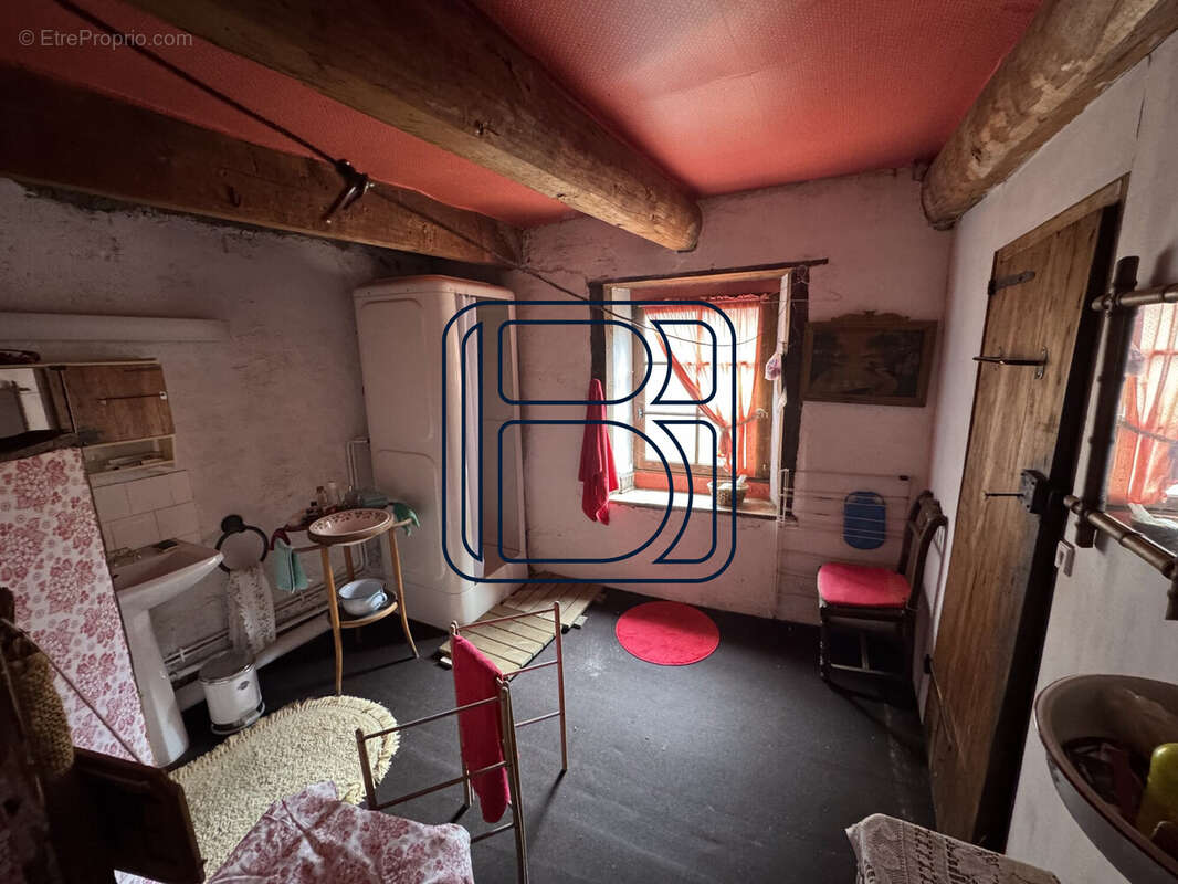 Maison à MARSAC-EN-LIVRADOIS