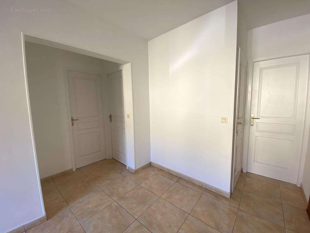 Immeuble de rapport comprenant 4 appartements T3 à vendre AIRE SUR L'ADOUR (40) - photo 7