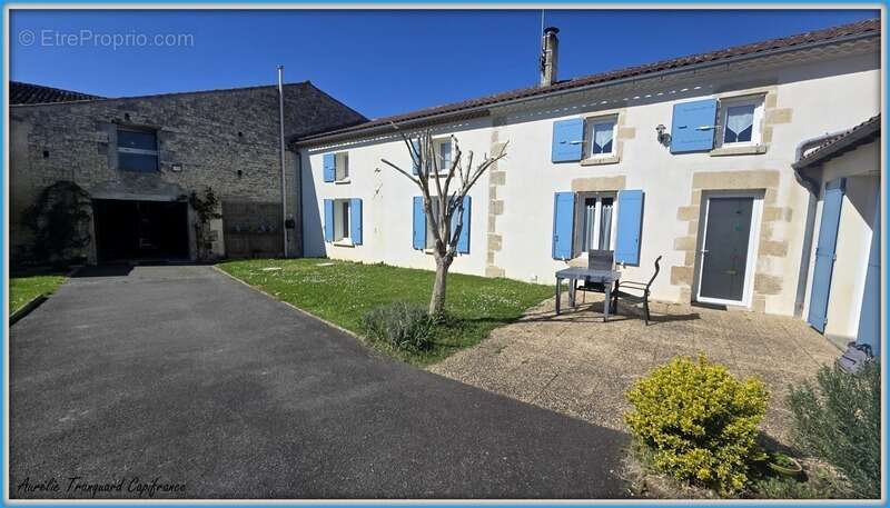Maison à vendre 6 pièces proche de AULNAY (17), vie PLAIN PIED avec DEPENDANCE environ 100m² - photo 2