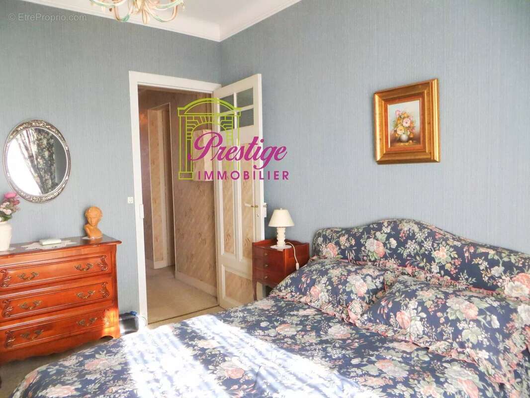 Appartement à LE MESNIL-LE-ROI