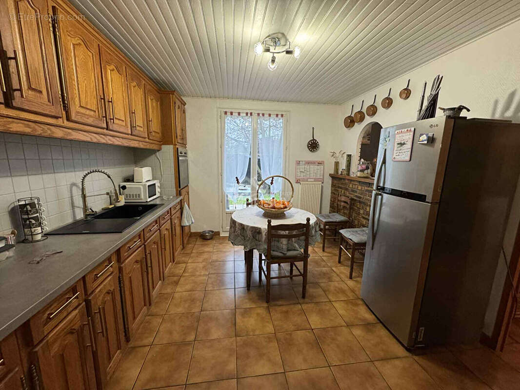 Maison à SAINTE-MENEHOULD