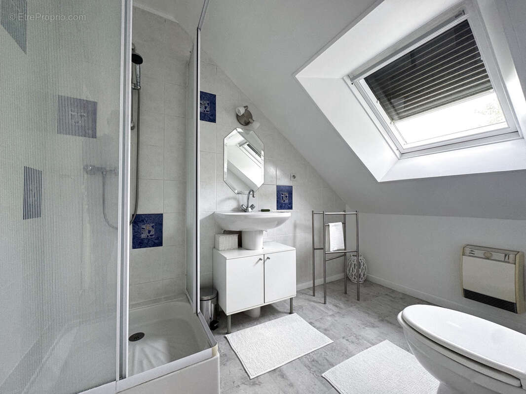 FOSSES maison individuelle élevée sur sous sol total et 509 m2 de terrain - photo 10