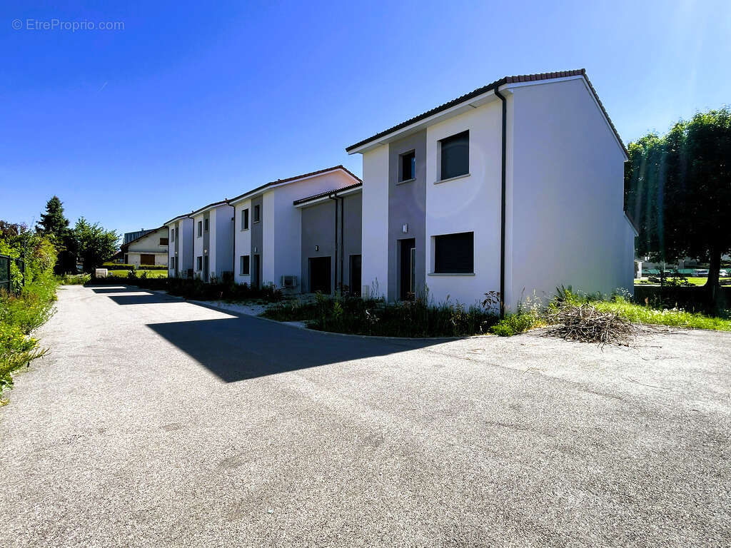 Maison à FROGES