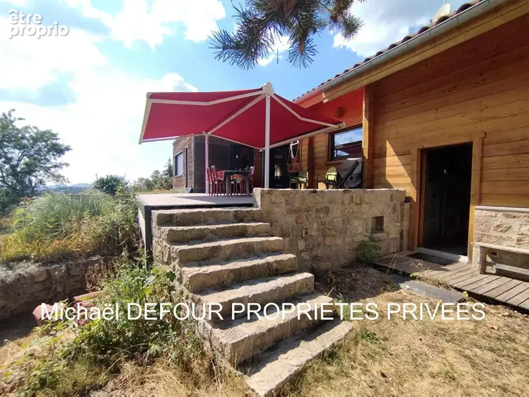Lapte 43200 Maison en madriers de bois de 172 m² 4 chambres sur 1134 m² de terrain - photo 11