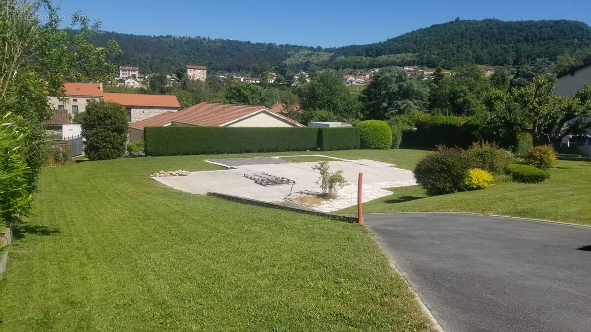 Terrain à AUREC-SUR-LOIRE