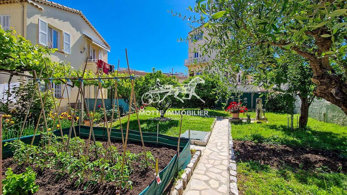 Maison à CAGNES-SUR-MER