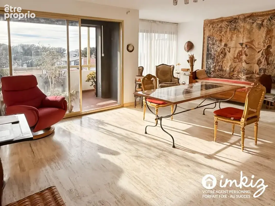 Appartement à MARSEILLE-9E