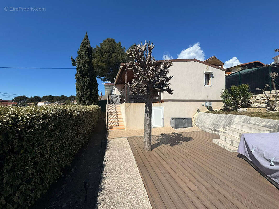 Maison à LE CASTELLET