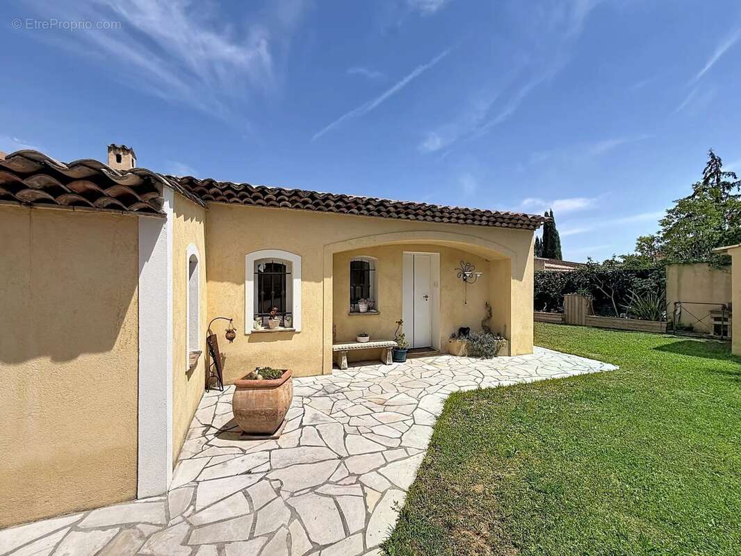 Maison à SAINT-MARTIN-DU-VAR