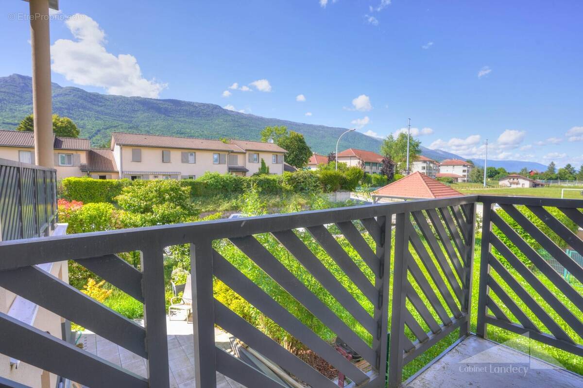 Appartement à THOIRY