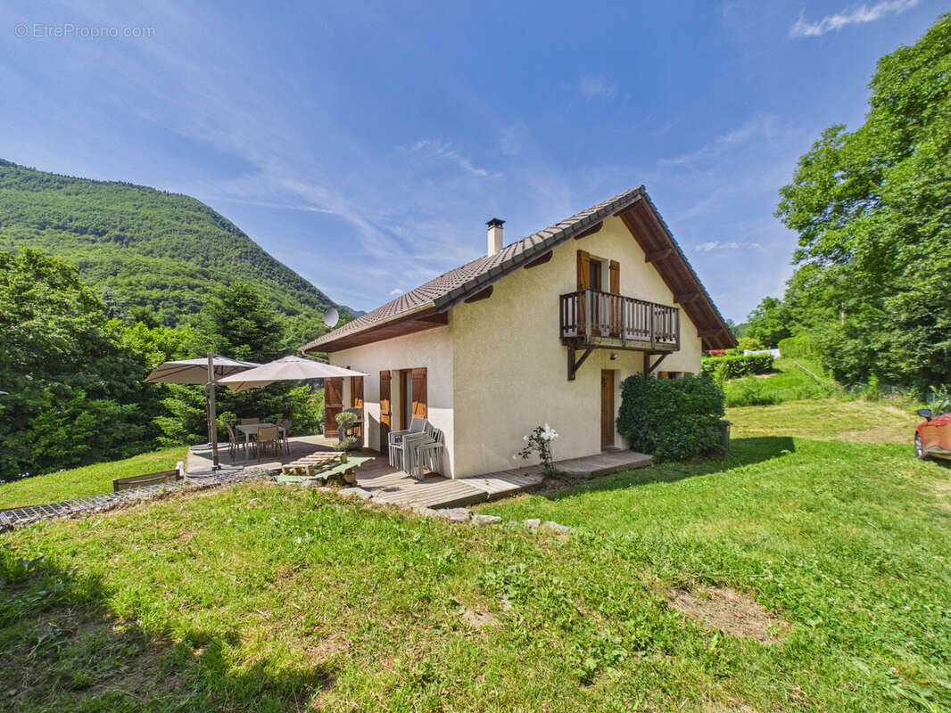 Maison à EPIERRE