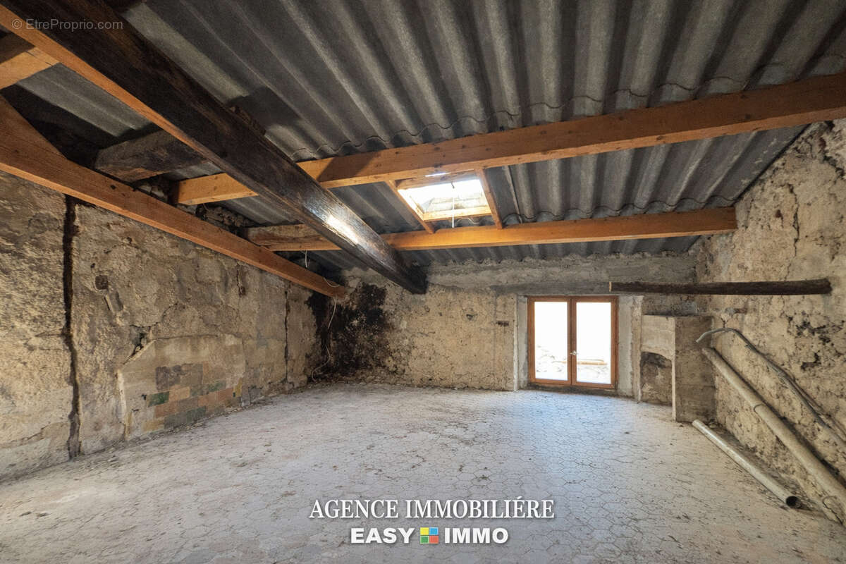 Maison à REGUSSE