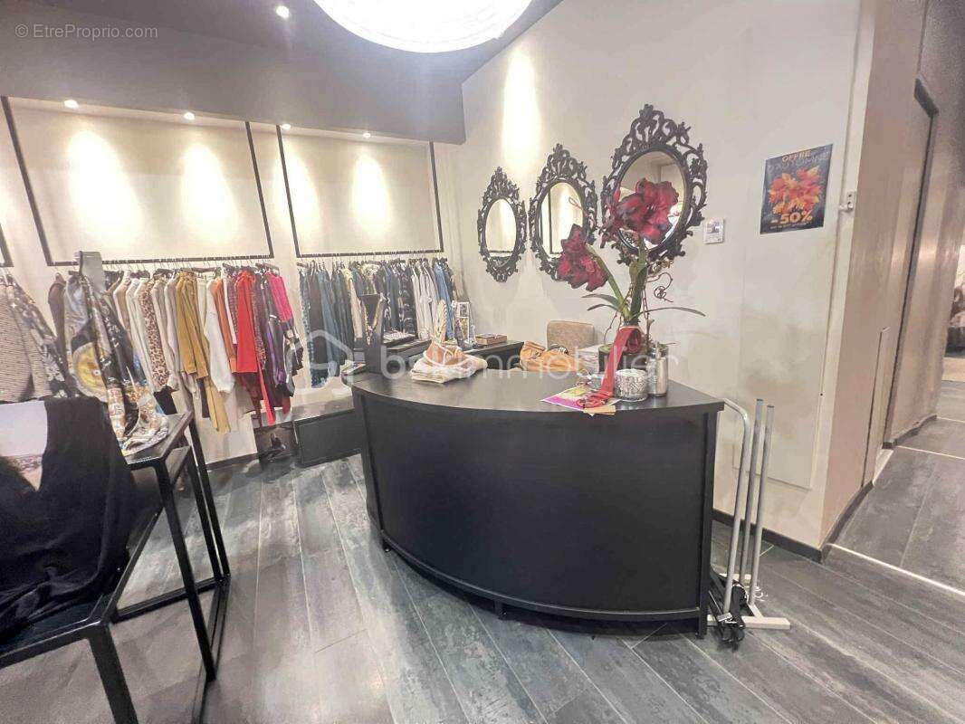 Commerce à SAINT-JEAN-DE-MAURIENNE