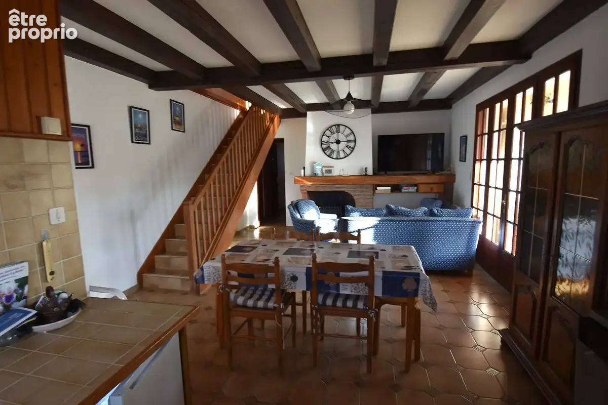 Dpt Charente Maritime (17), Ile d'Oléron,  Maison à vendre 5 pièces, 100 m²habitables, terrain 500 m², LA BREE LES BAINS (17) - photo 7