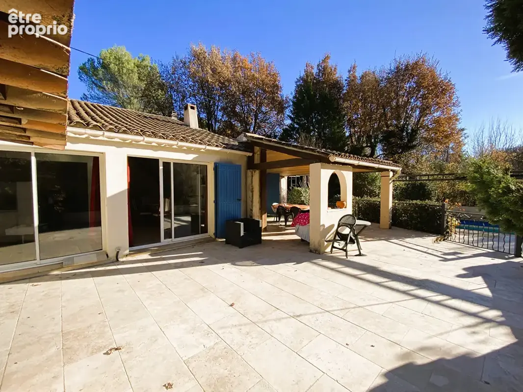Vente villa 5 pièces avec terrain et piscine 13490 JOUQUES - photo 4