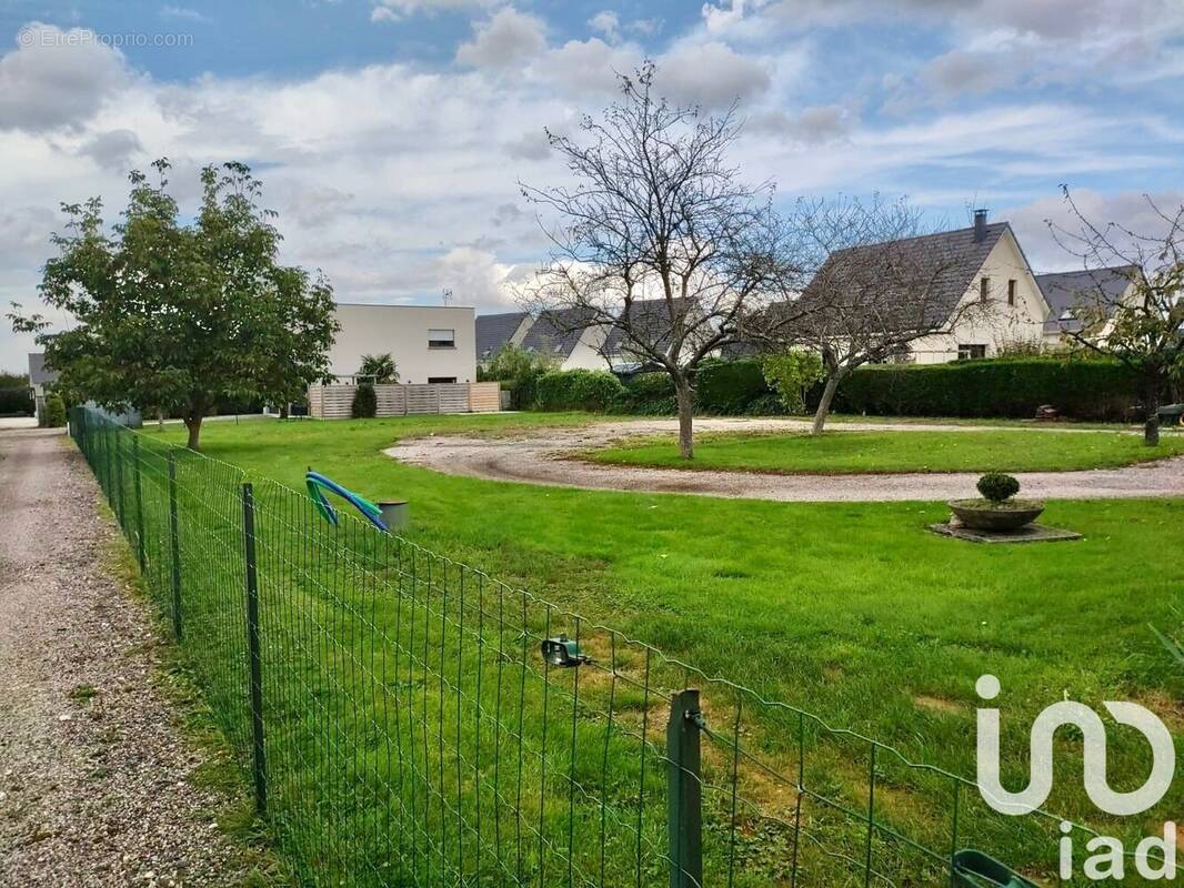 Photo 1 - Terrain à MALAUNAY