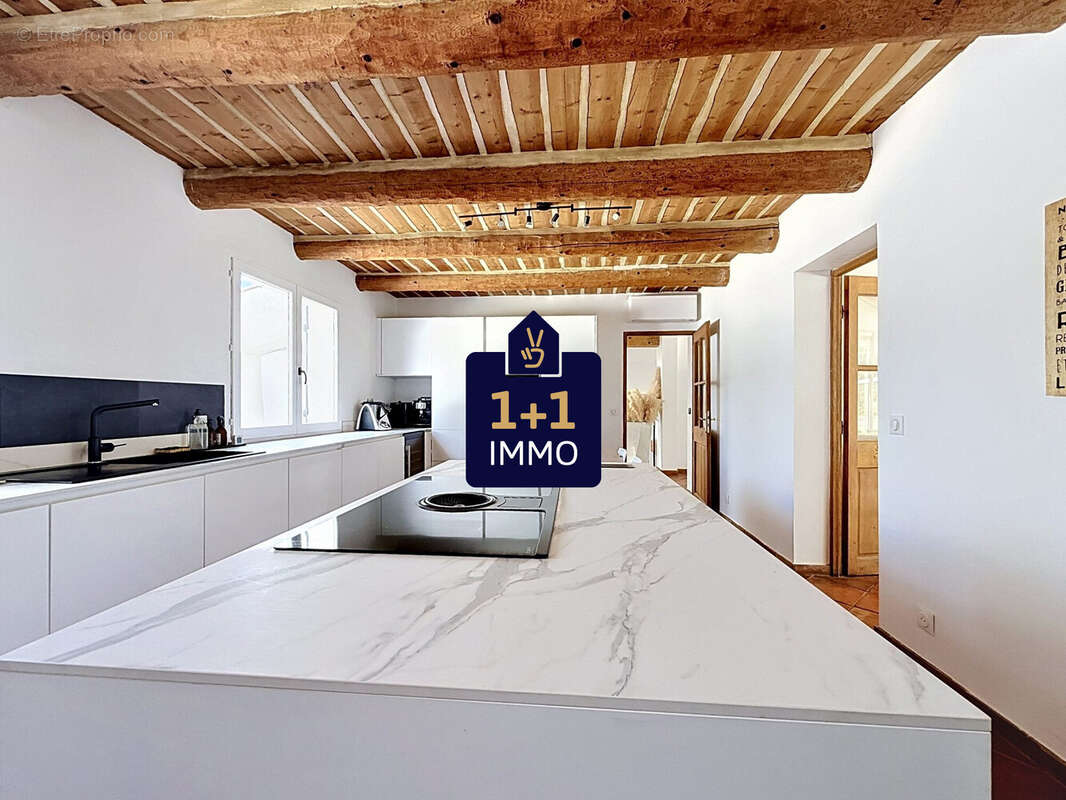 Maison 250 m² à Saint-Paul-En-Foret  - photo 9