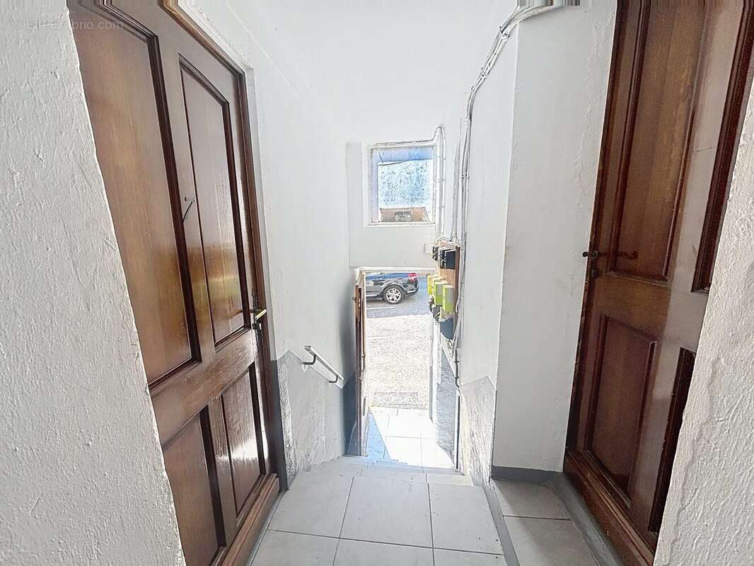 Appartement 141 m² à La Roquette-Sur-Siagne  - photo 3