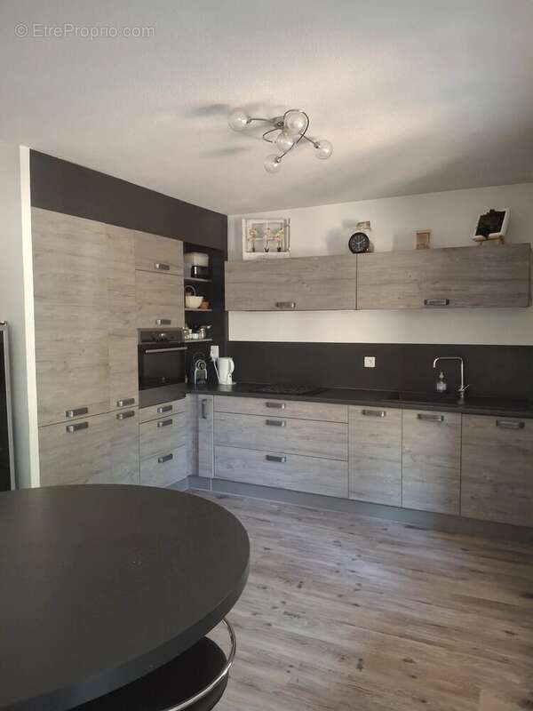 Maison à MONTELIMAR