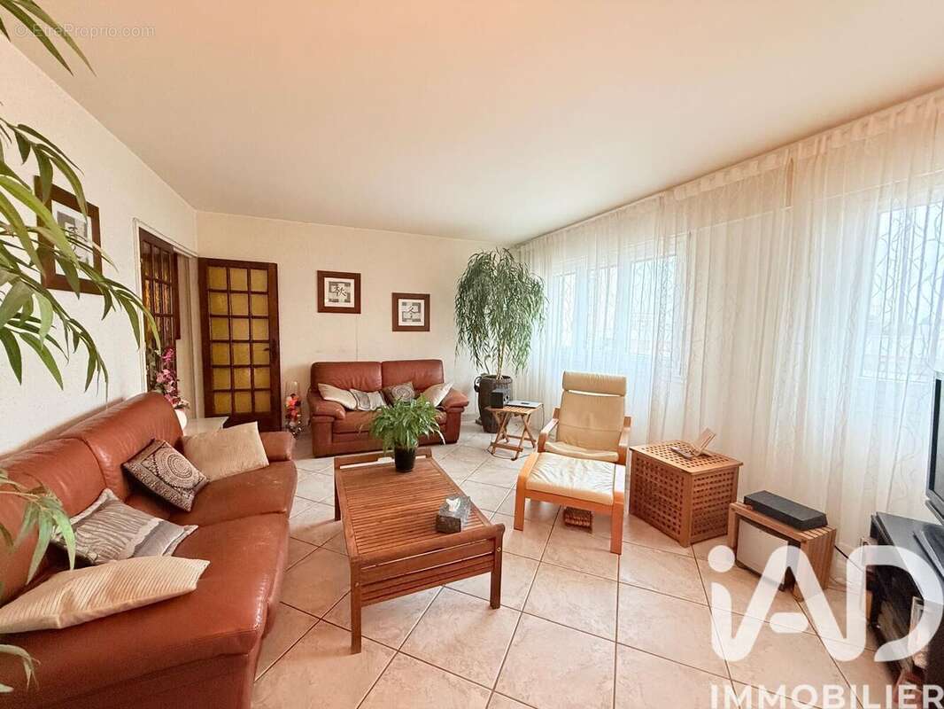 Photo 2 - Appartement à SARCELLES