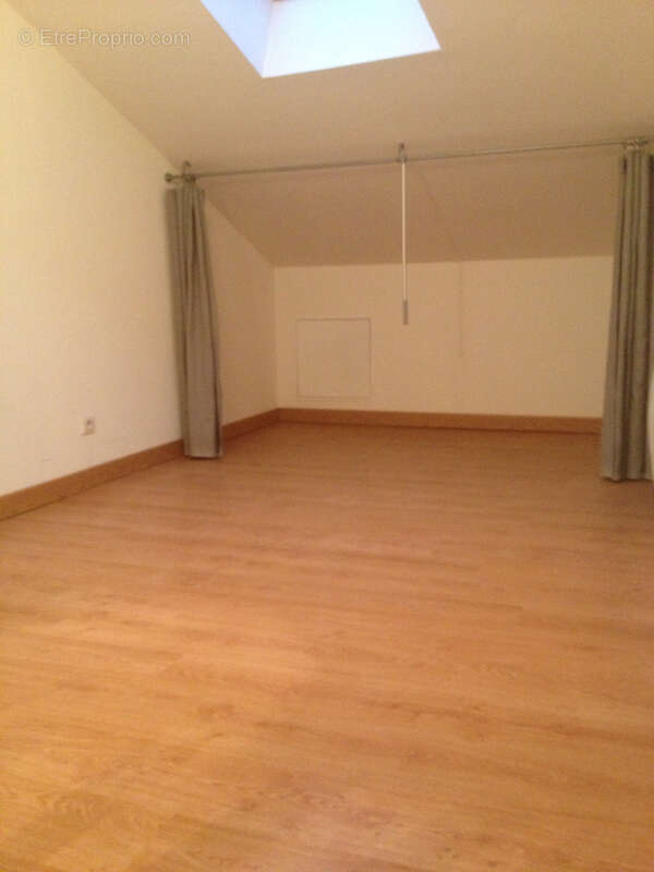 Maison à MONTAIGU-DE-QUERCY