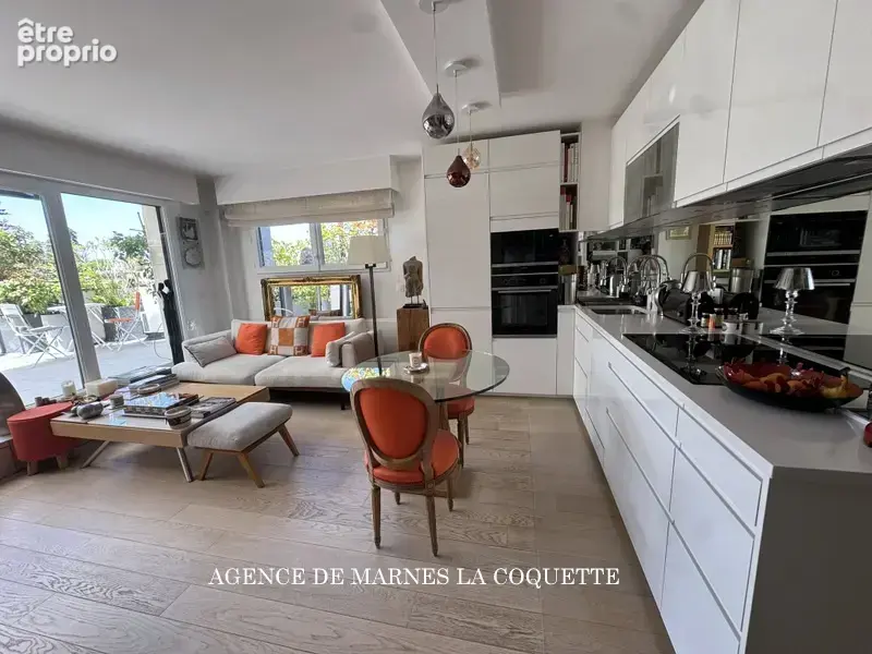 Ville d'Avray.  Penthouse. - photo 3