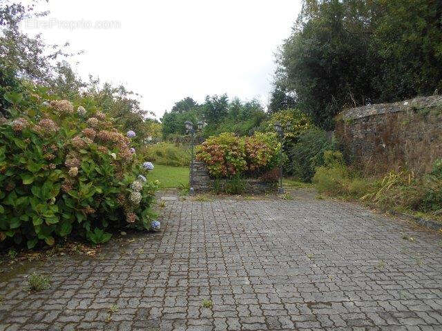 Grande maison familiale + 2 maisons en pierres sur 668 m2 de terrain - photo 14