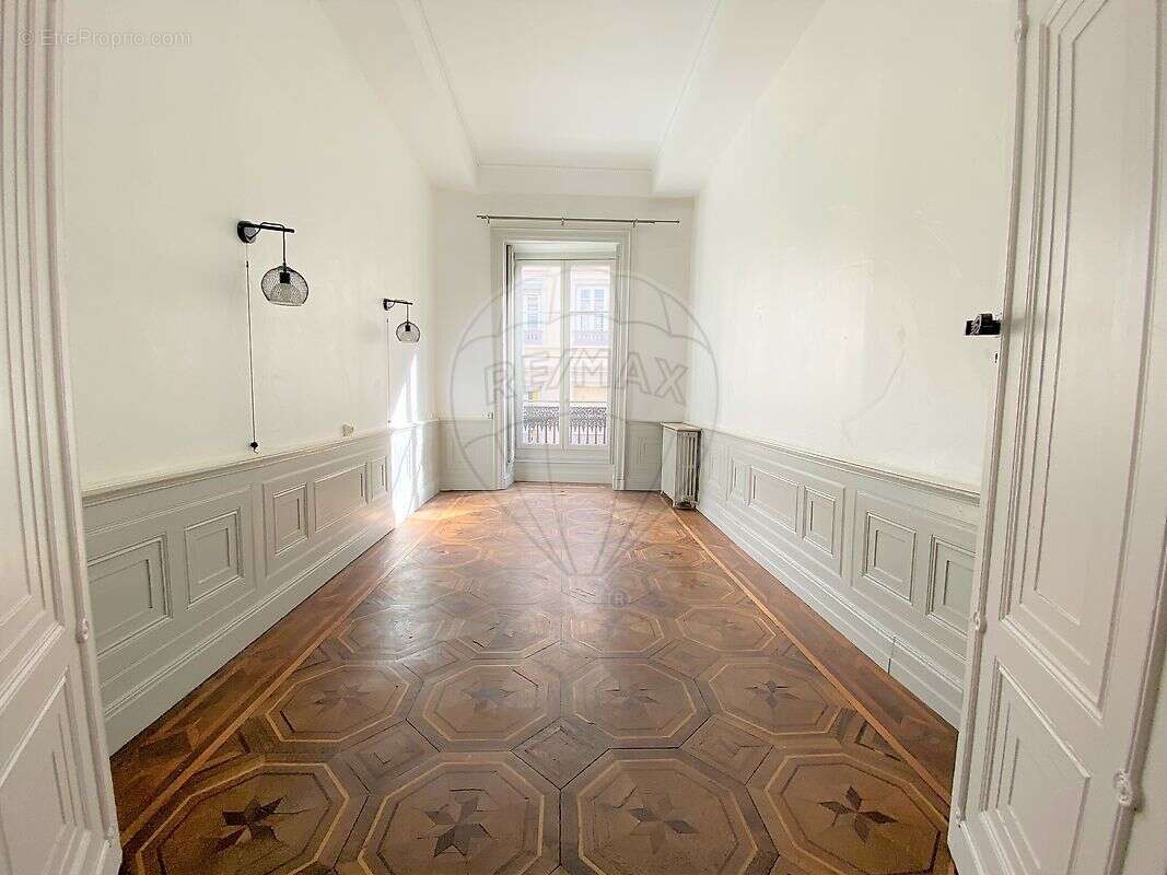 Appartement à LYON-1E