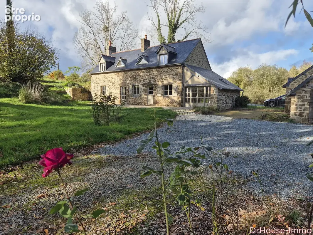 Maison 7 pièces 130 m² à vendre à Gorron (53120) - photo 2