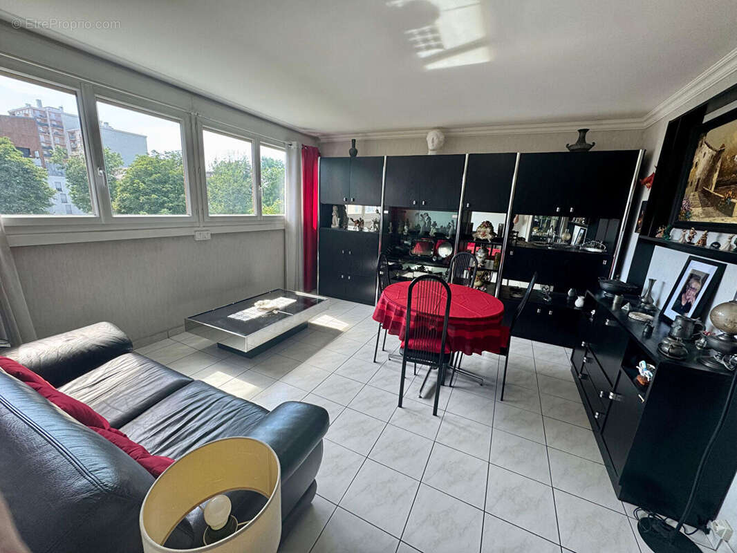Grand 2 pèces 51m² : Parking + Cave - photo 2