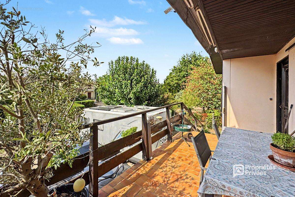 Maison Fronton 4 pièces 165 m2 avec garage et piscine sur 1996 m2 de parcelle divisible et constructible - photo 2