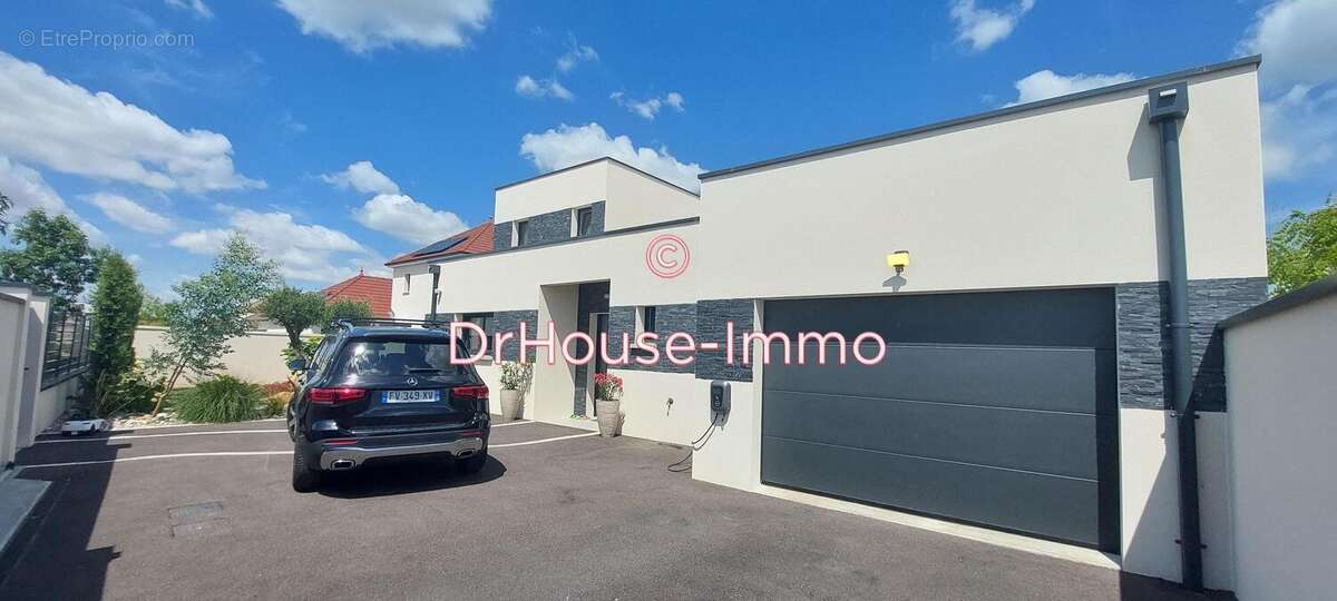 Maison à BREVIANDES