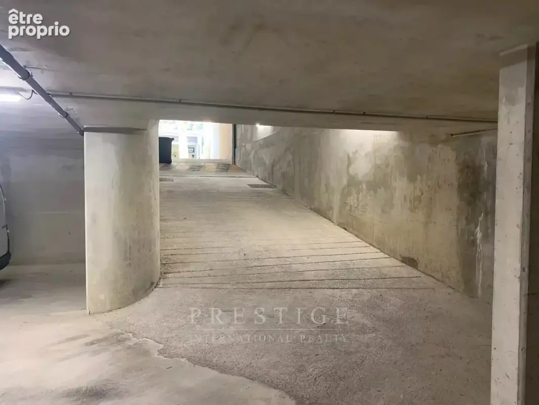 JUAN LES PINS, 2 parkings pour 26m² à vendre - photo 6